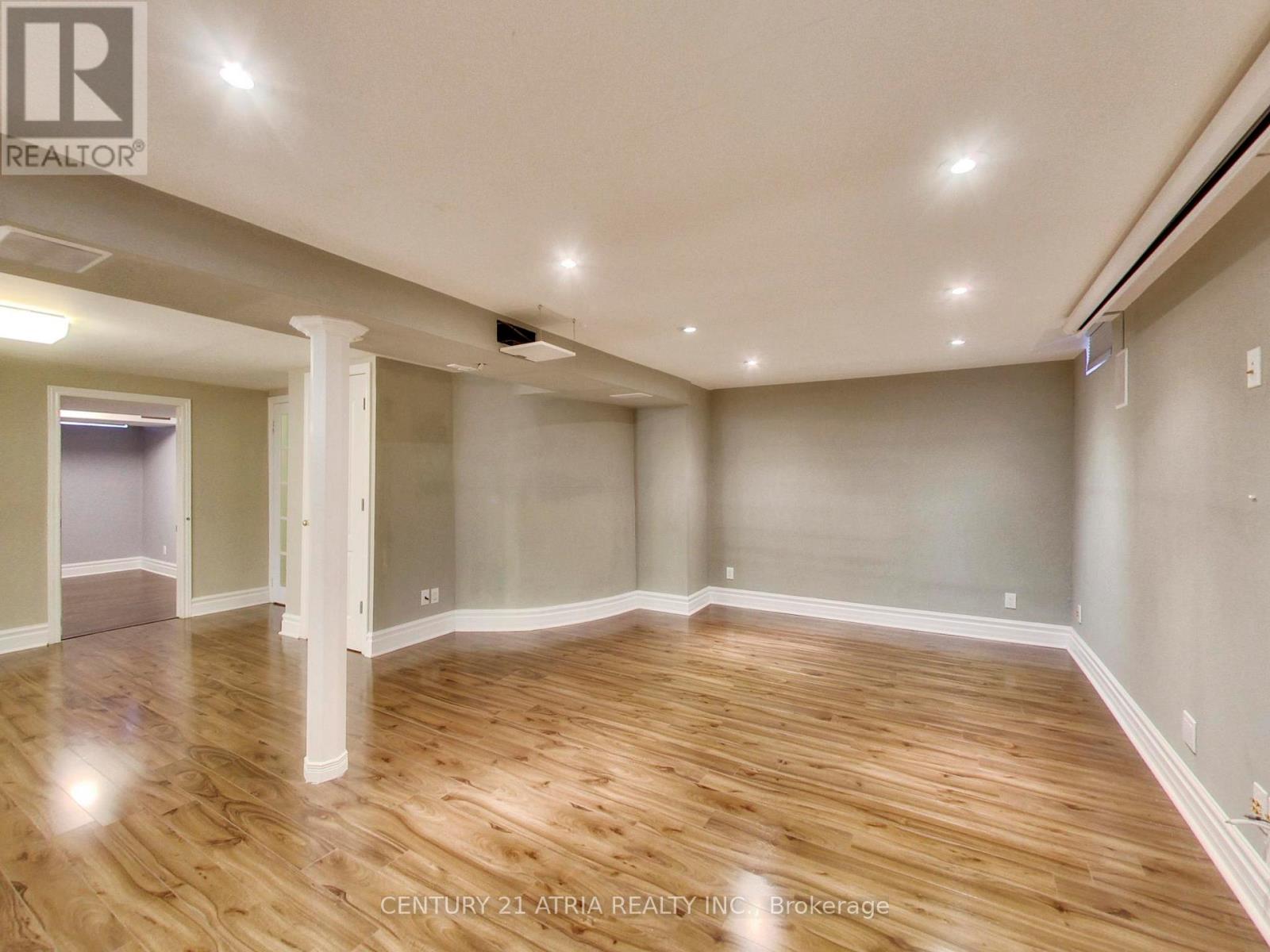 2 Whalen Court, Richmond Hill, Ontario  L4C 9T5 - Photo 29 - N12477148