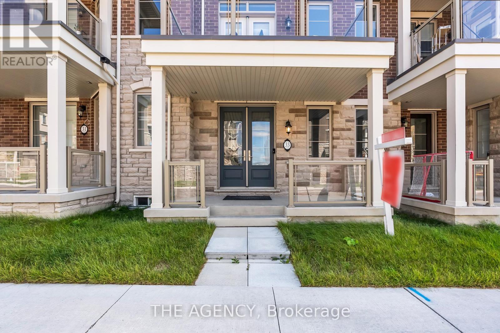33 Bruce Boyd Drive, Markham, Ontario  L6B 1R3 - Photo 4 - N12477155