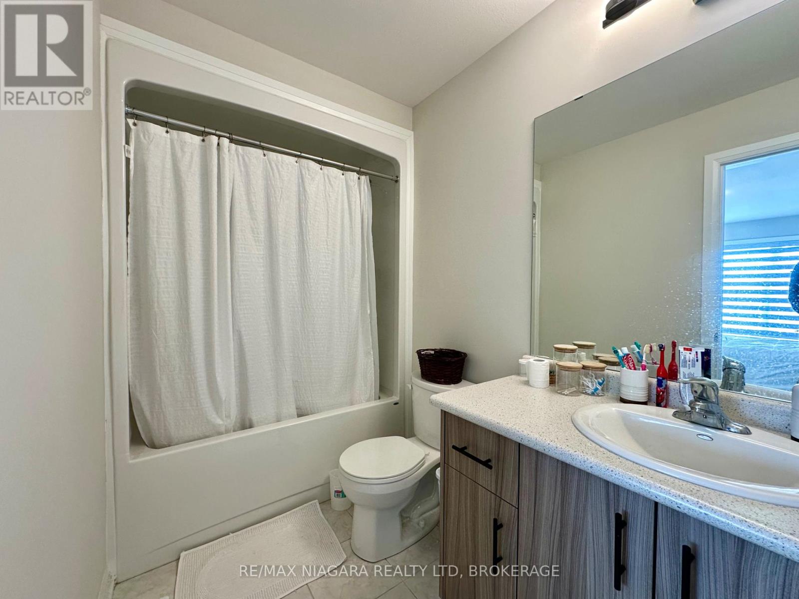 7358 Marvel Drive, Niagara Falls, Ontario  L2H 3V5 - Photo 10 - X12477198