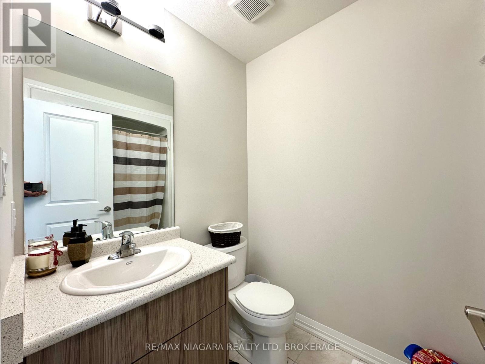 7358 Marvel Drive, Niagara Falls, Ontario  L2H 3V5 - Photo 14 - X12477198