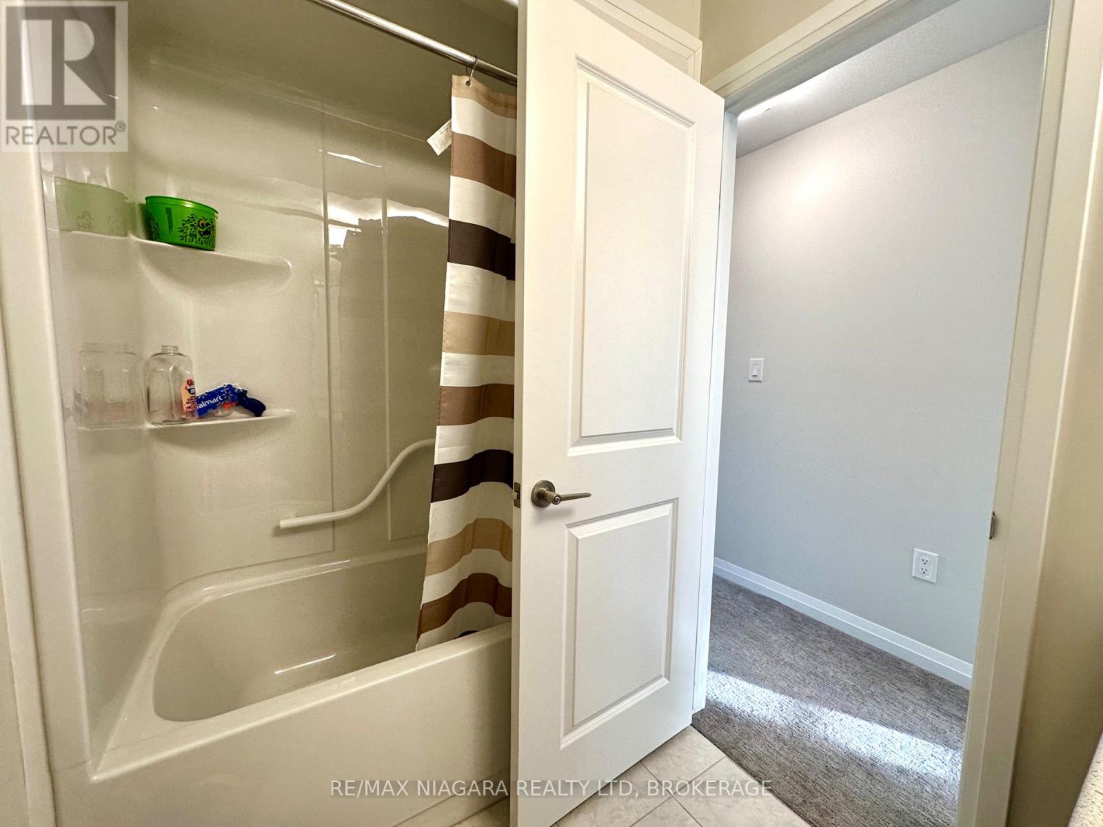 7358 Marvel Drive, Niagara Falls, Ontario  L2H 3V5 - Photo 15 - X12477198