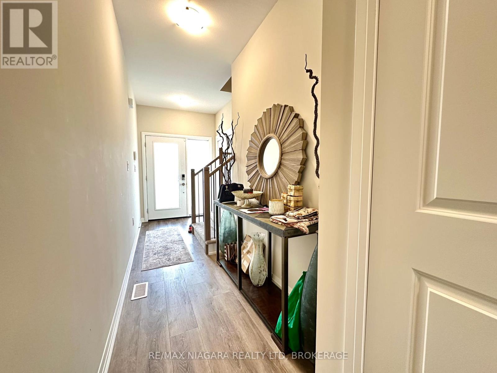 7358 Marvel Drive, Niagara Falls, Ontario  L2H 3V5 - Photo 3 - X12477198