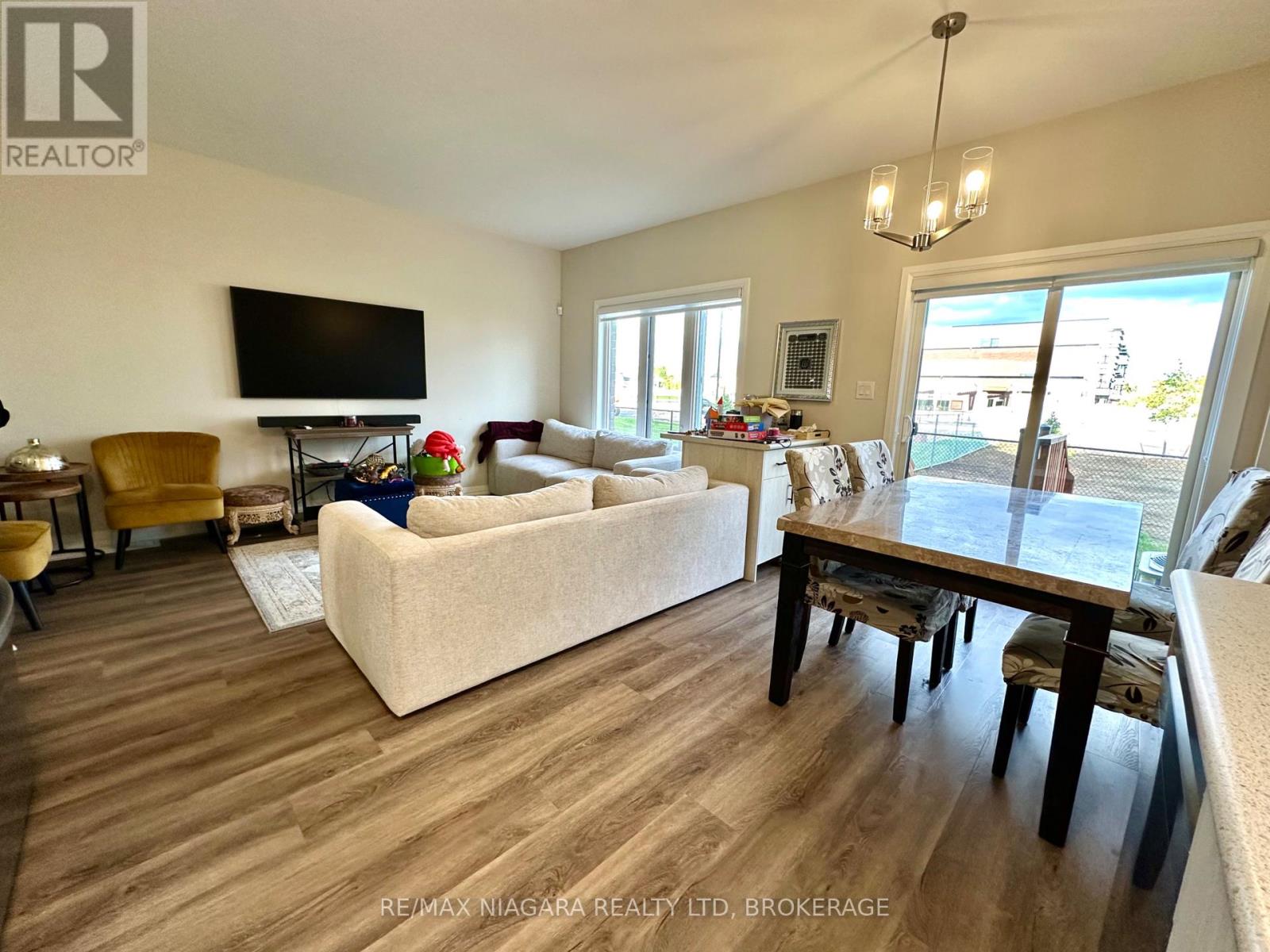 7358 Marvel Drive, Niagara Falls, Ontario  L2H 3V5 - Photo 4 - X12477198