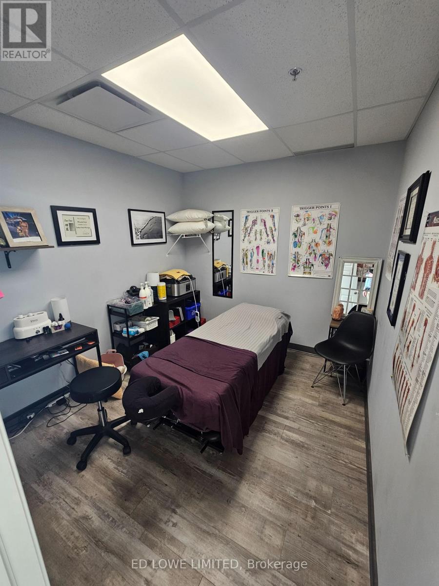A - 12 Commerce Park Drive, Barrie, Ontario  L4N 8W8 - Photo 4 - S12477141