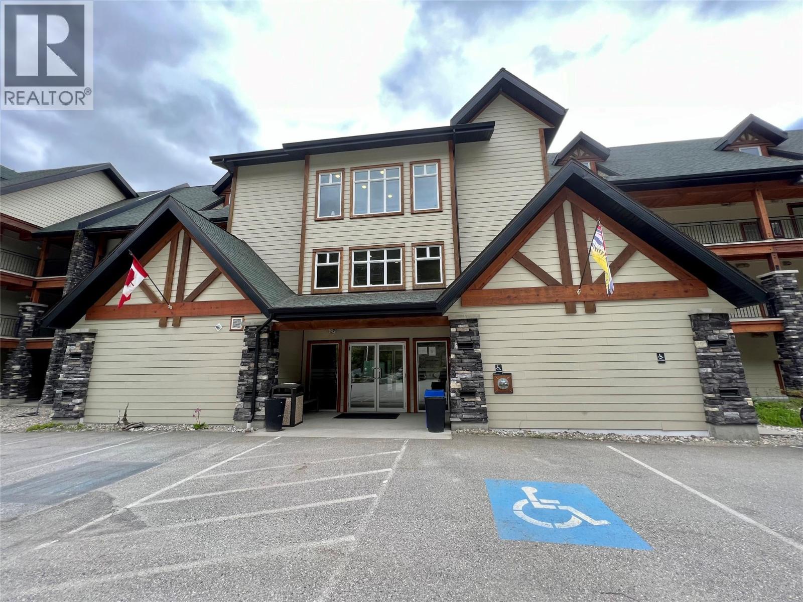5570 Broadwater Road Unit# 113, Castlegar, British Columbia  V1N 0A1 - Photo 2 - 10366541