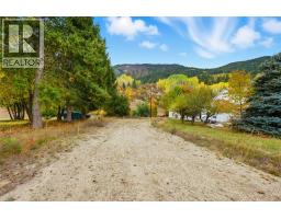 Lot A McPhee Road, castlegar, British Columbia