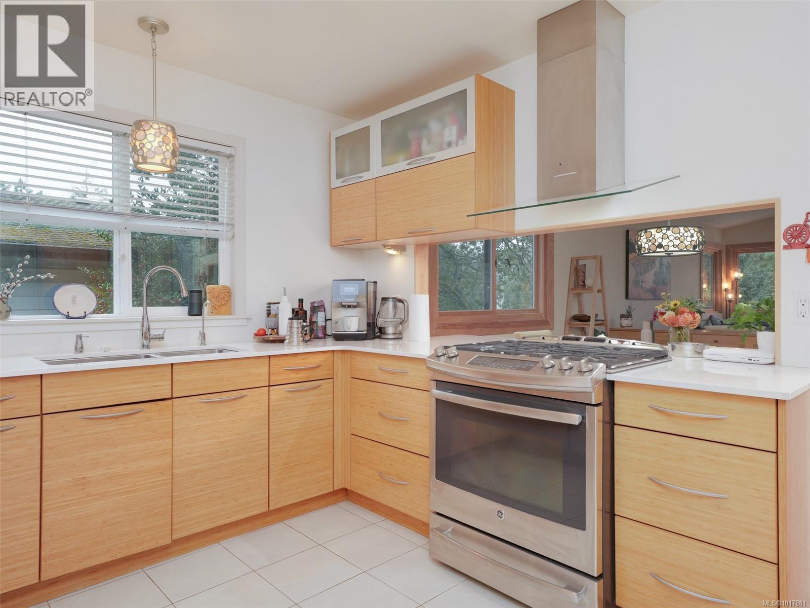 6665 Trudeau Terr, Central Saanich, British Columbia  V8W 1A3 - Photo 12 - 1017881