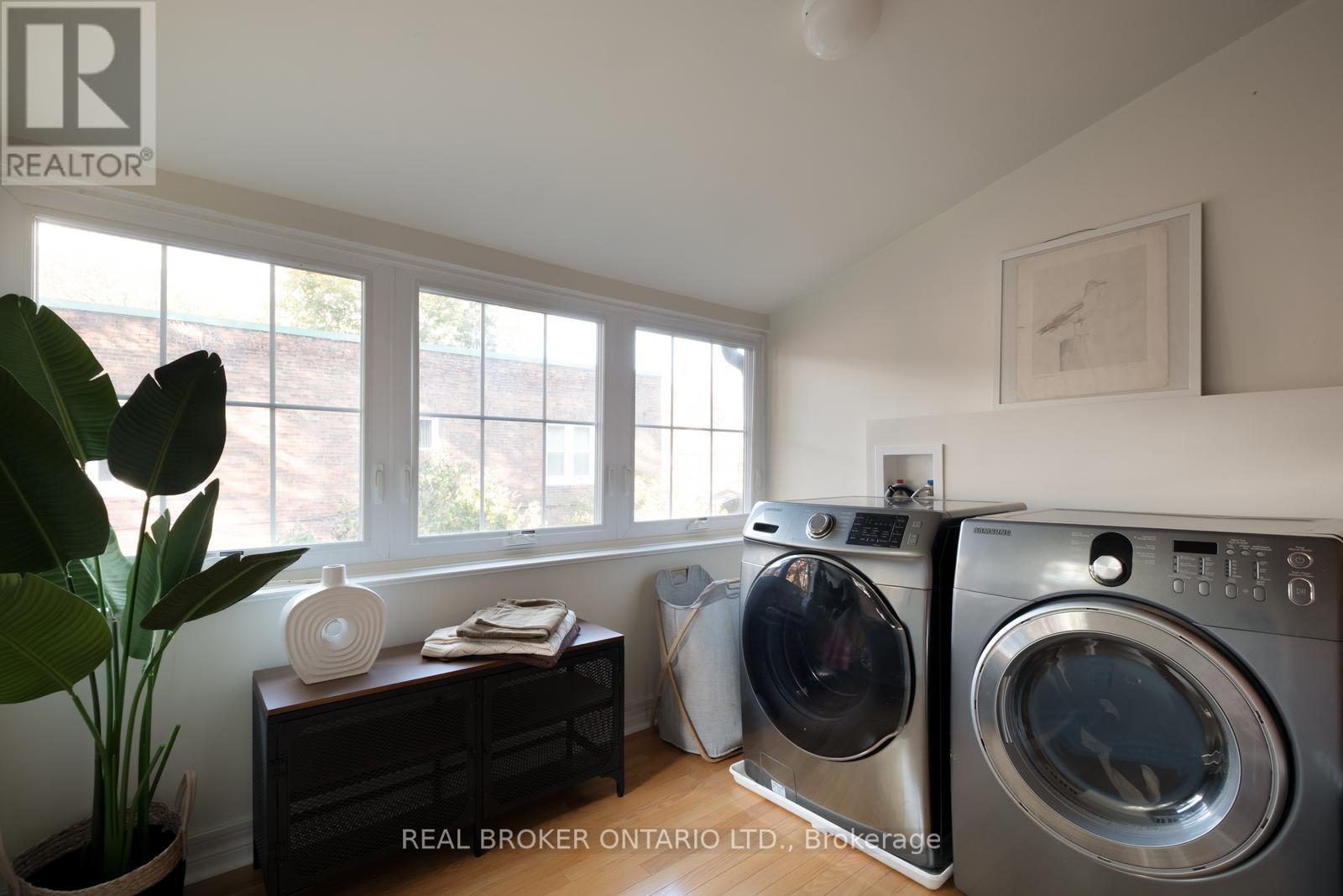 156 Galley Avenue, Toronto, Ontario  M6R 1H1 - Photo 12 - W12477131