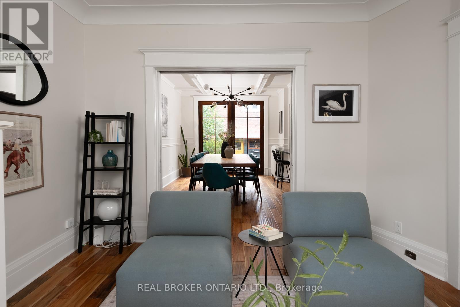 156 Galley Avenue, Toronto, Ontario  M6R 1H1 - Photo 5 - W12477131