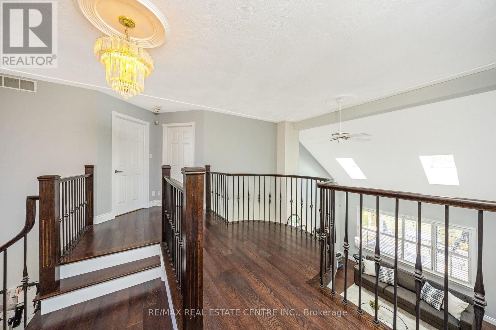 2255 Mohawk Trail, Milton, Ontario  L0P 1B0 - Photo 27 - W12477138