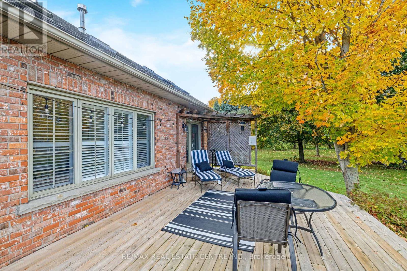 2255 Mohawk Trail, Milton, Ontario  L0P 1B0 - Photo 42 - W12477138