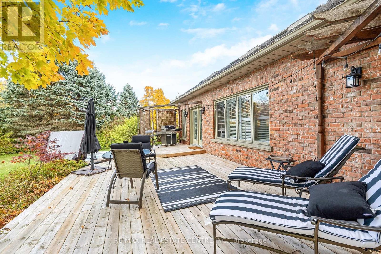 2255 Mohawk Trail, Milton, Ontario  L0P 1B0 - Photo 44 - W12477138