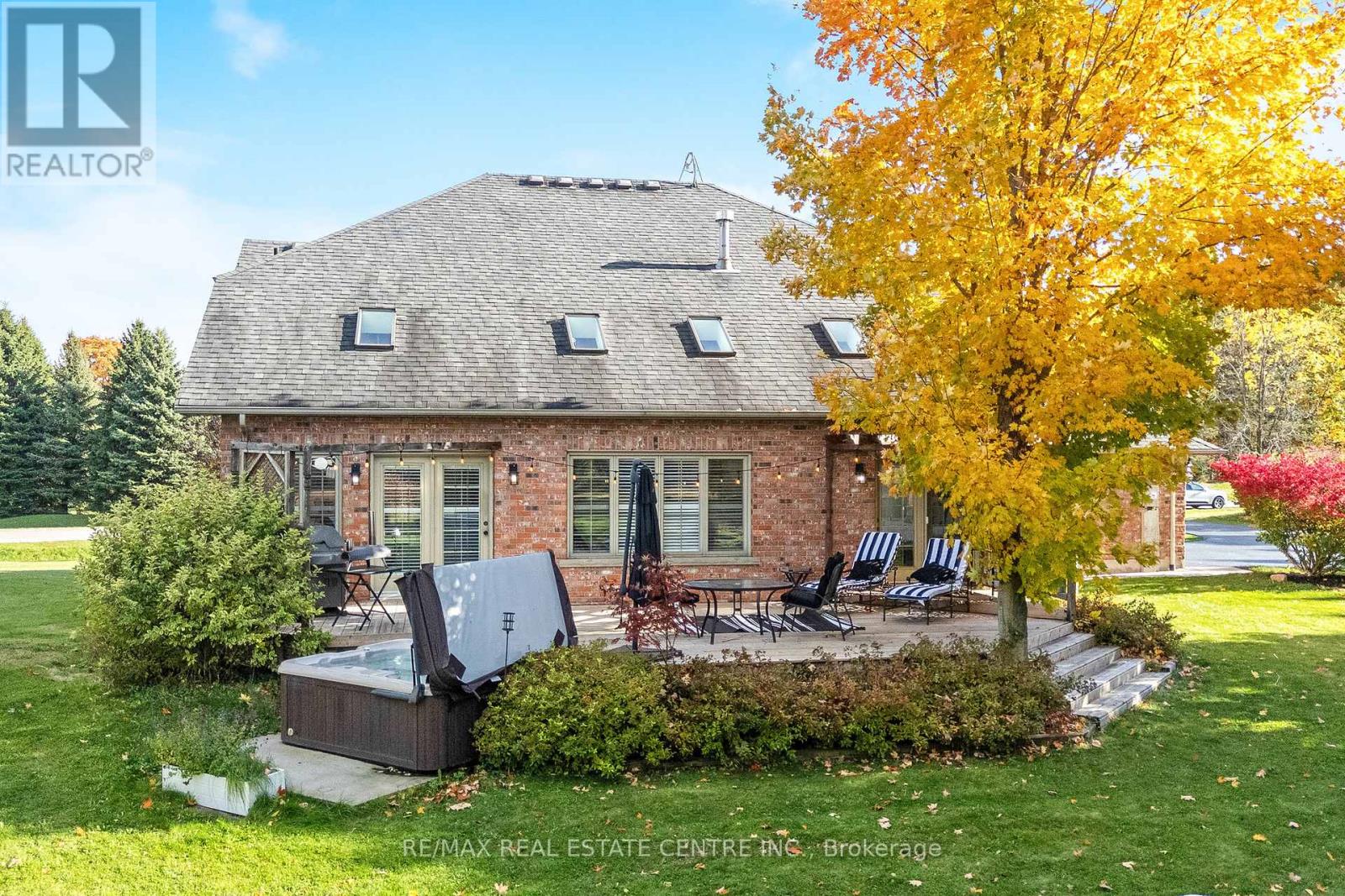 2255 Mohawk Trail, Milton, Ontario  L0P 1B0 - Photo 45 - W12477138