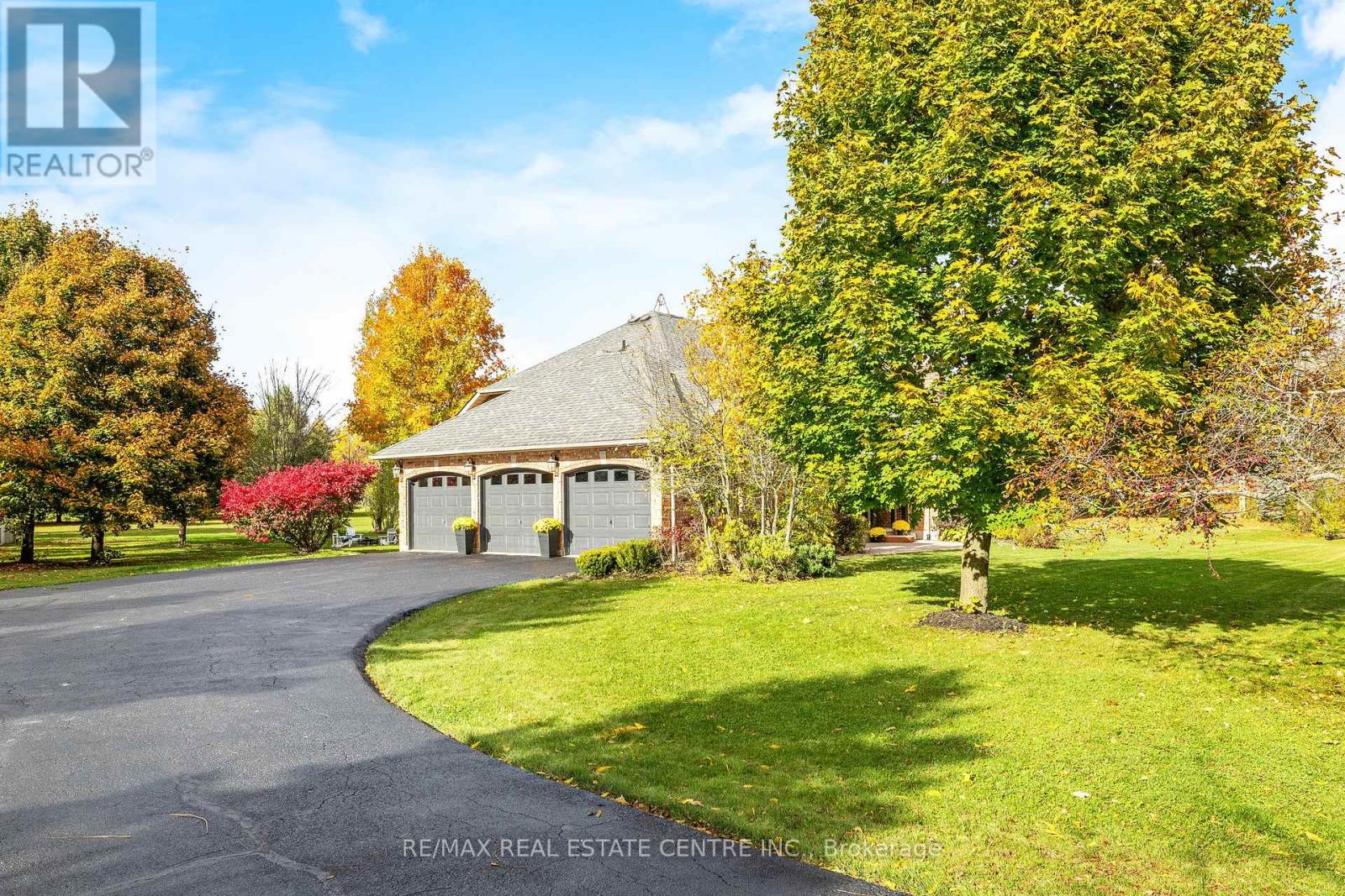 2255 Mohawk Trail, Milton, Ontario  L0P 1B0 - Photo 47 - W12477138