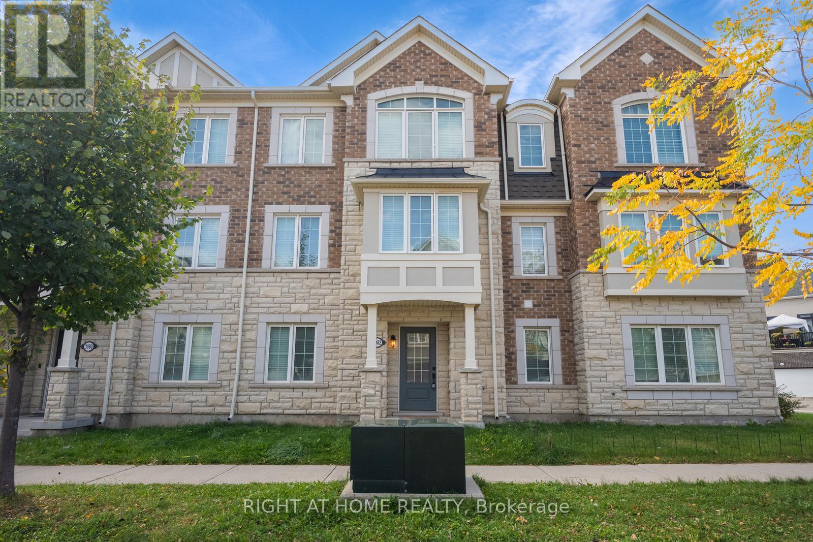 3082 HARBELL GATE, Oakville, Ontario