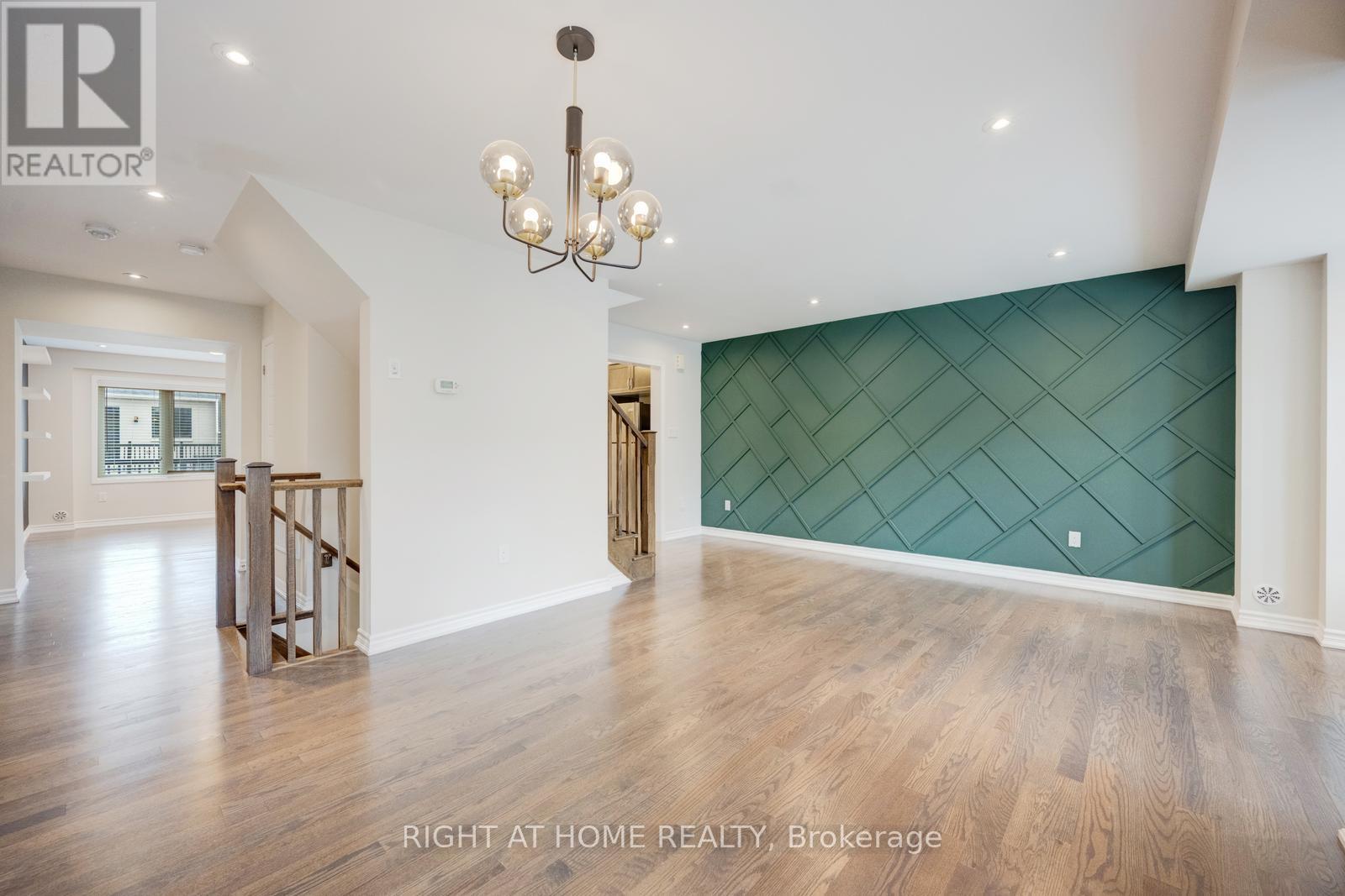 3082 Harbell Gate, Oakville, Ontario  L6M 0Z3 - Photo 12 - W12477156