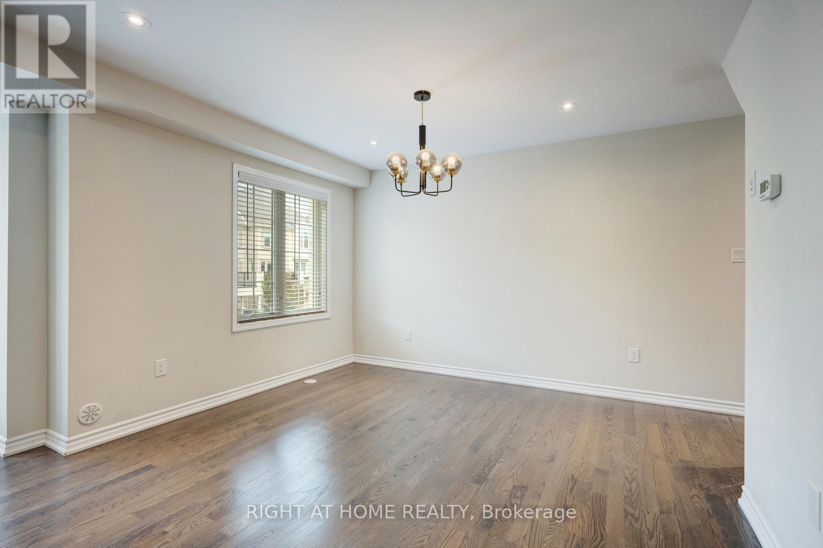 3082 Harbell Gate, Oakville, Ontario  L6M 0Z3 - Photo 16 - W12477156