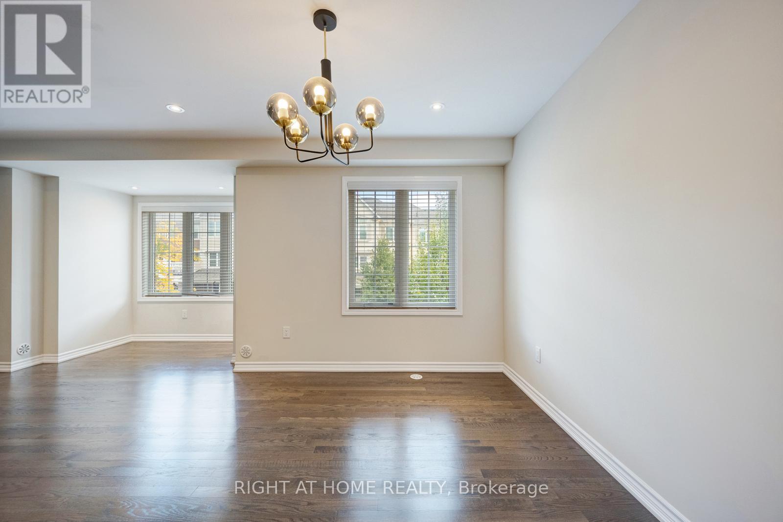 3082 Harbell Gate, Oakville, Ontario  L6M 0Z3 - Photo 28 - W12477156