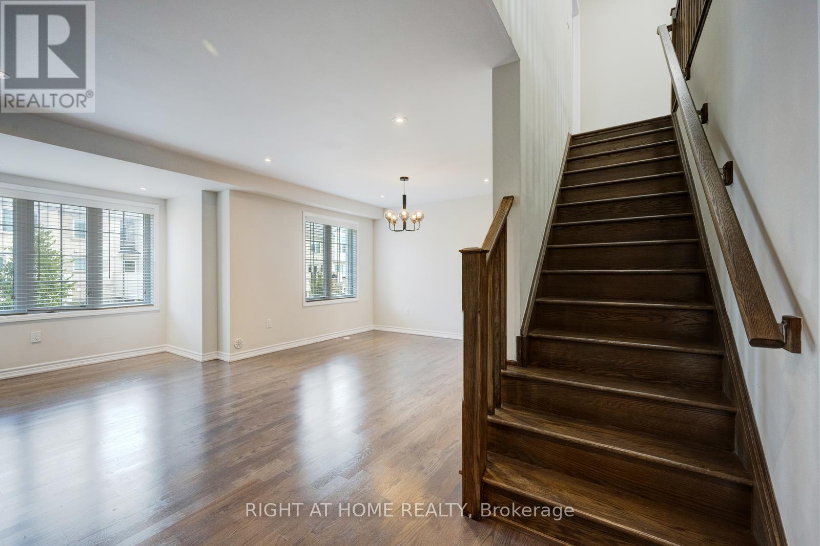 3082 Harbell Gate, Oakville, Ontario  L6M 0Z3 - Photo 30 - W12477156