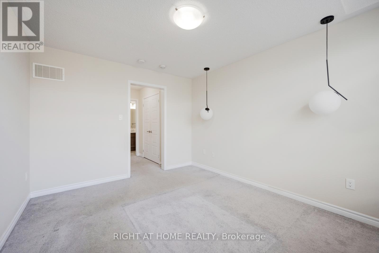 3082 Harbell Gate, Oakville, Ontario  L6M 0Z3 - Photo 33 - W12477156