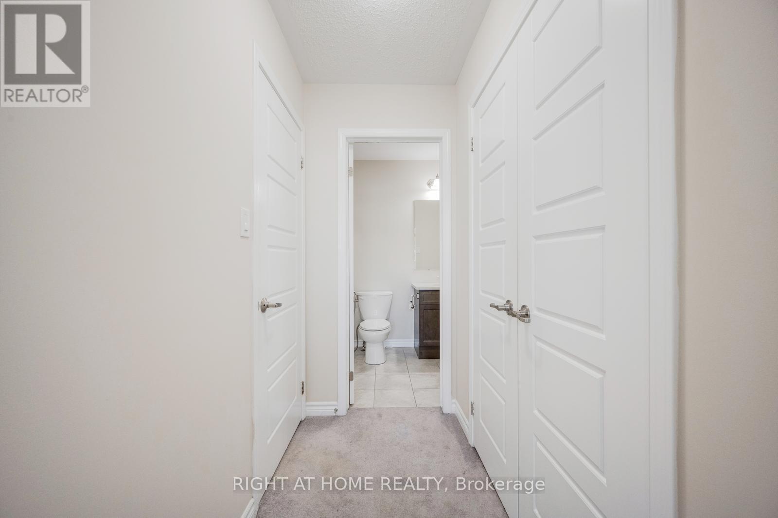 3082 Harbell Gate, Oakville, Ontario  L6M 0Z3 - Photo 35 - W12477156