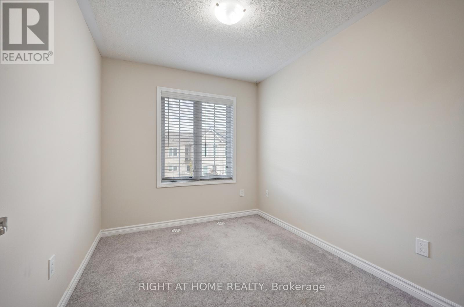 3082 Harbell Gate, Oakville, Ontario  L6M 0Z3 - Photo 45 - W12477156