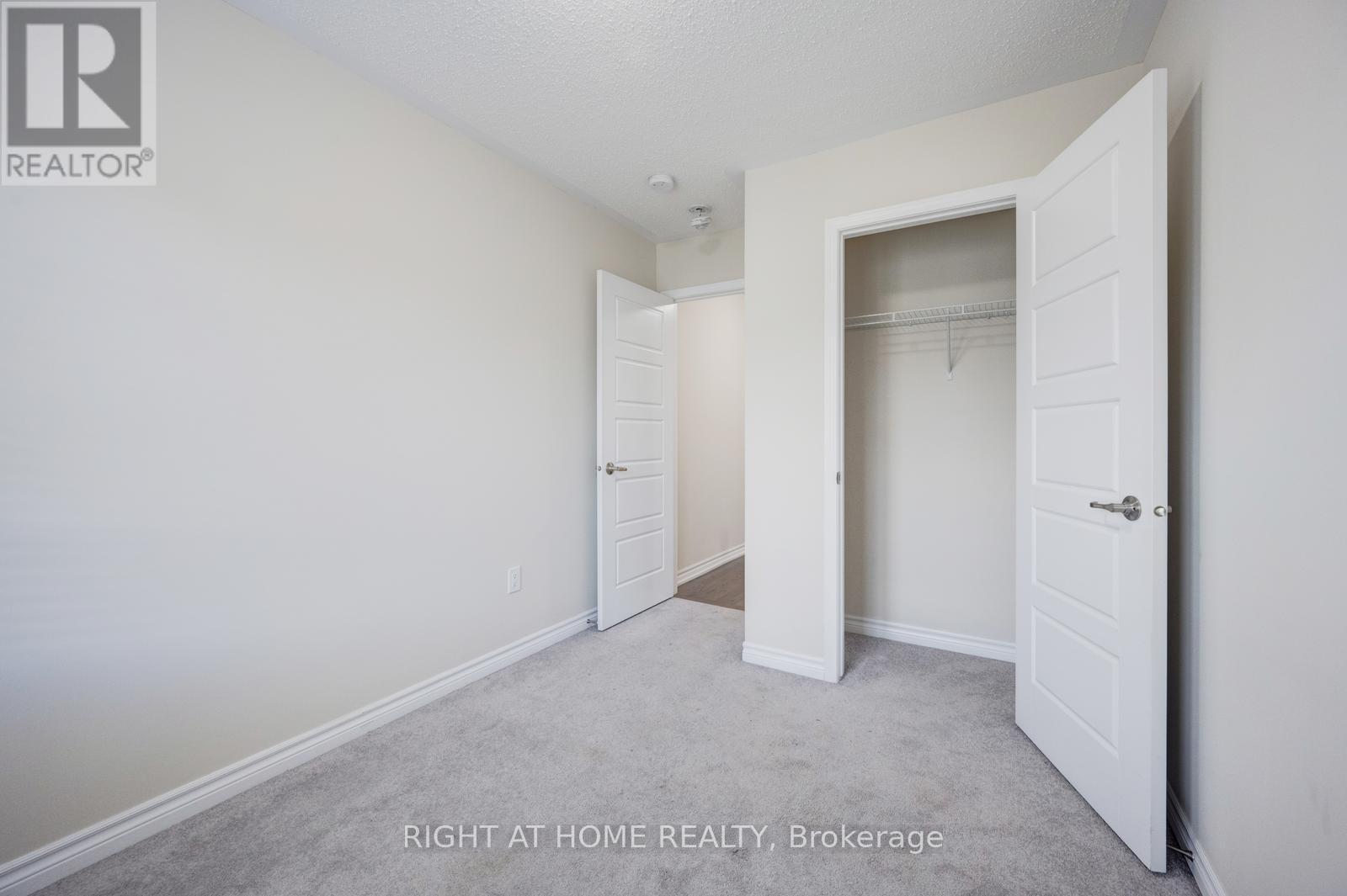 3082 Harbell Gate, Oakville, Ontario  L6M 0Z3 - Photo 46 - W12477156