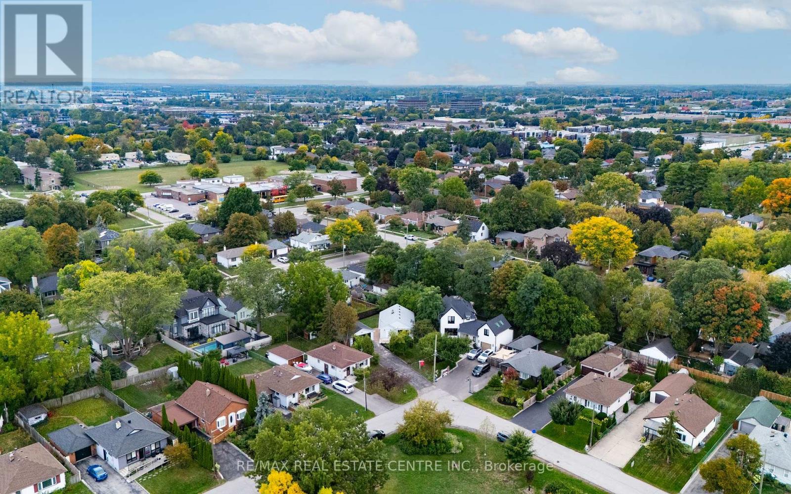 133 Inglewood Drive, Oakville, Ontario  L6K 1W8 - Photo 49 - W12477161