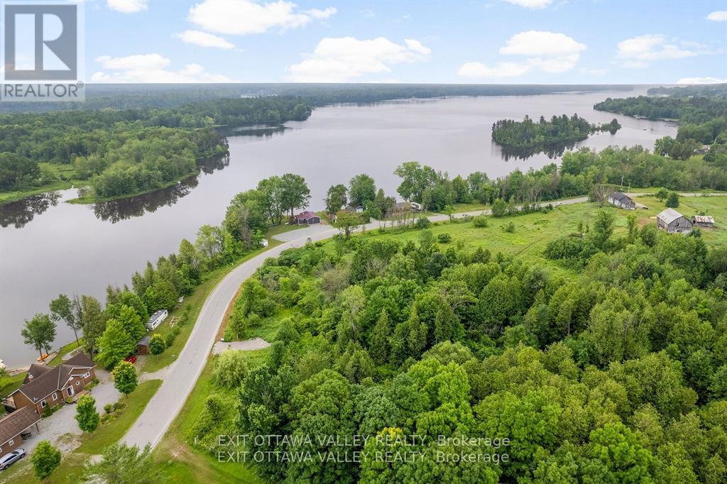 877 Lacroix Bay Road, Whitewater Region, Ontario  K0J 2L0 - Photo 4 - X12477170