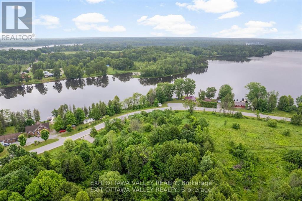 877 Lacroix Bay Road, Whitewater Region, Ontario  K0J 2L0 - Photo 5 - X12477170