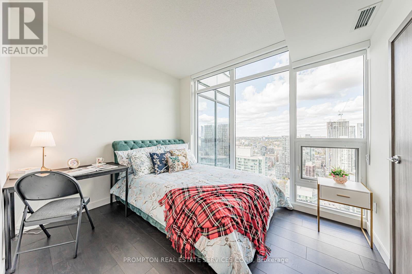 4603 - 1 Concord Cityplace Way, Toronto, Ontario  M5V 0X3 - Photo 18 - C12477196