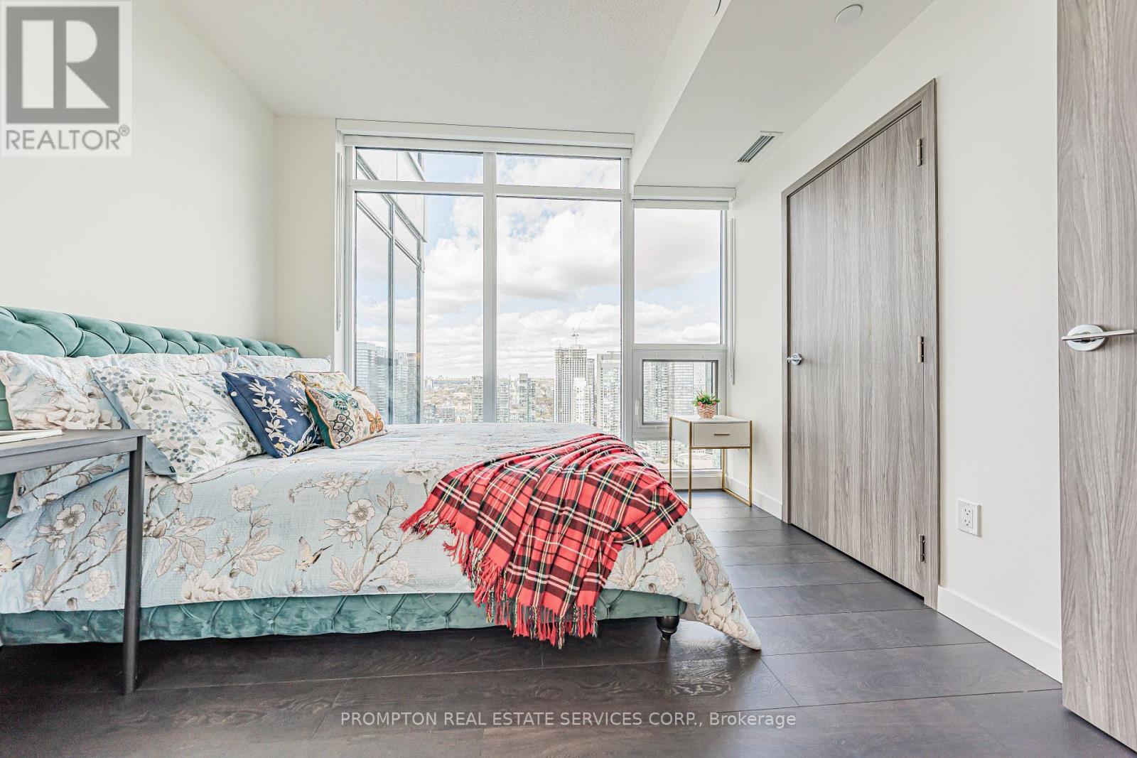 4603 - 1 Concord Cityplace Way, Toronto, Ontario  M5V 0X3 - Photo 19 - C12477196