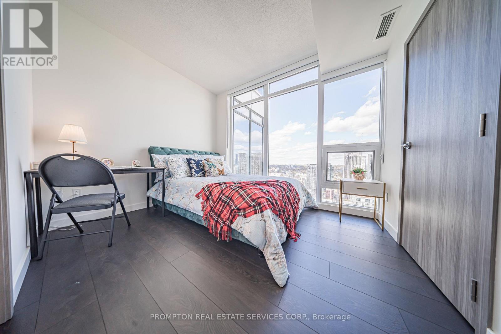 4603 - 1 Concord Cityplace Way, Toronto, Ontario  M5V 0X3 - Photo 21 - C12477196