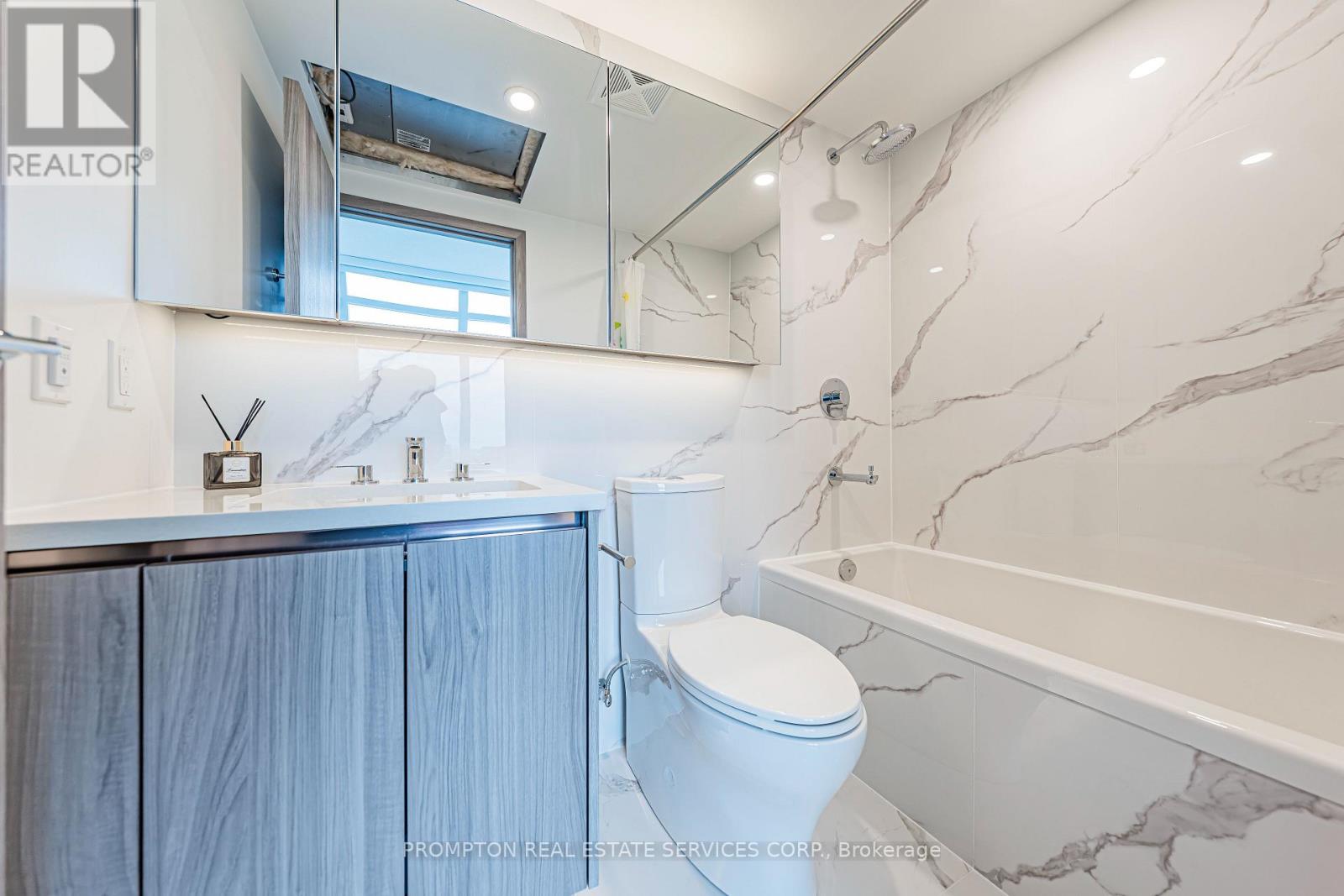 4603 - 1 Concord Cityplace Way, Toronto, Ontario  M5V 0X3 - Photo 23 - C12477196