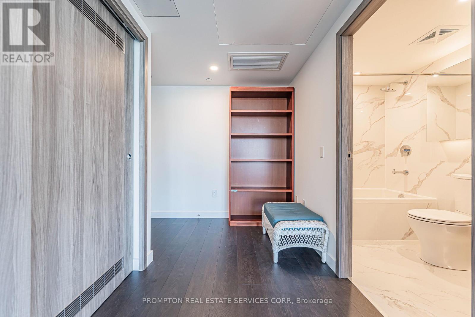 4603 - 1 Concord Cityplace Way, Toronto, Ontario  M5V 0X3 - Photo 6 - C12477196