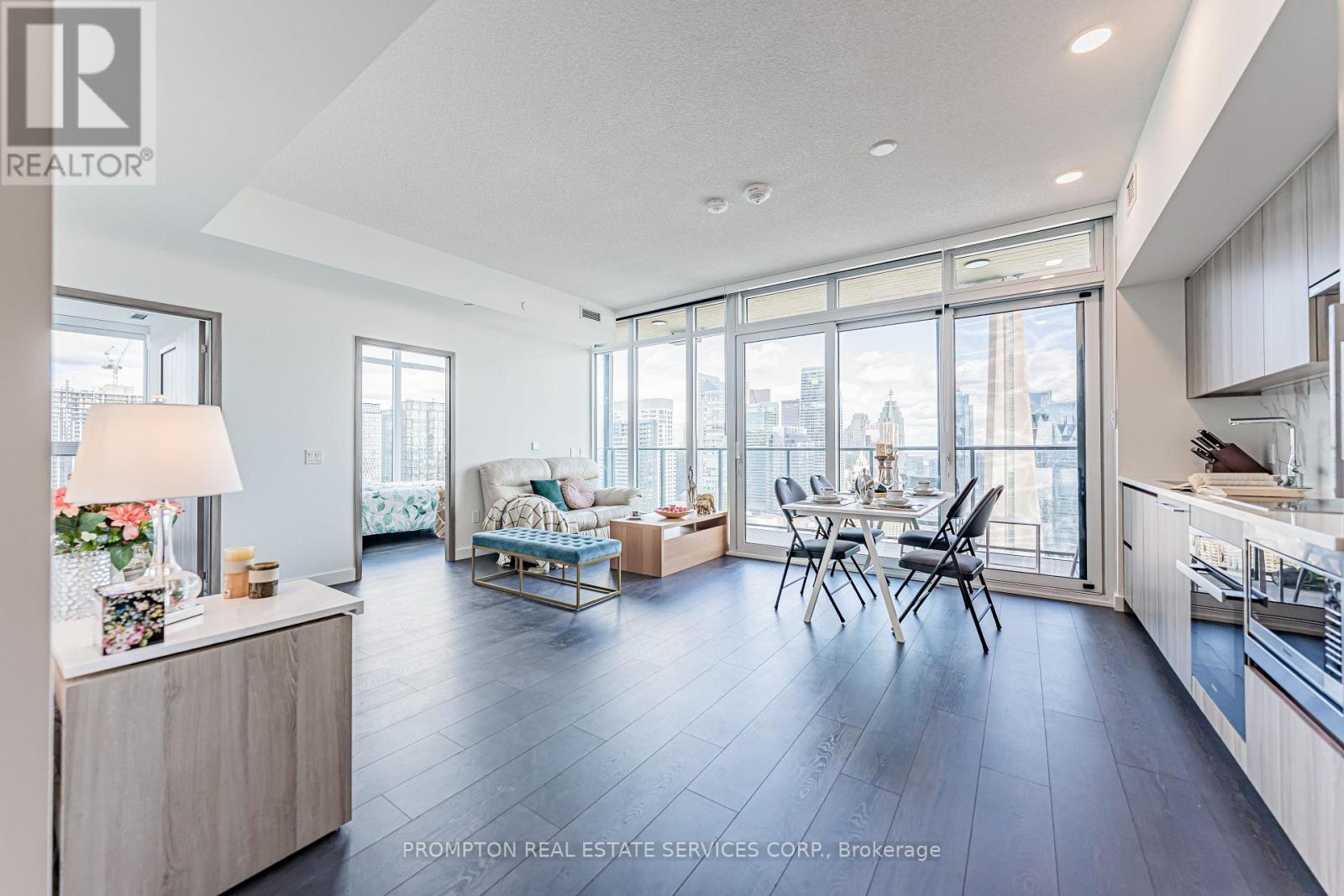 4603 - 1 Concord Cityplace Way, Toronto, Ontario  M5V 0X3 - Photo 8 - C12477196