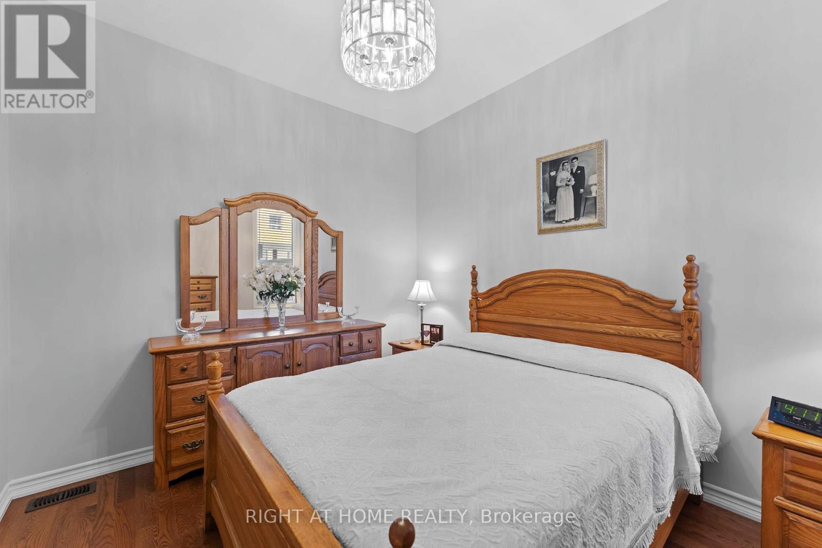 50 Argyle Street, Toronto, Ontario  M6J 1N6 - Photo 12 - C12477216