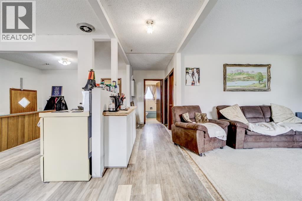 1706 23 Avenue, Coaldale, Alberta  T1M 1G3 - Photo 4 - A2266350