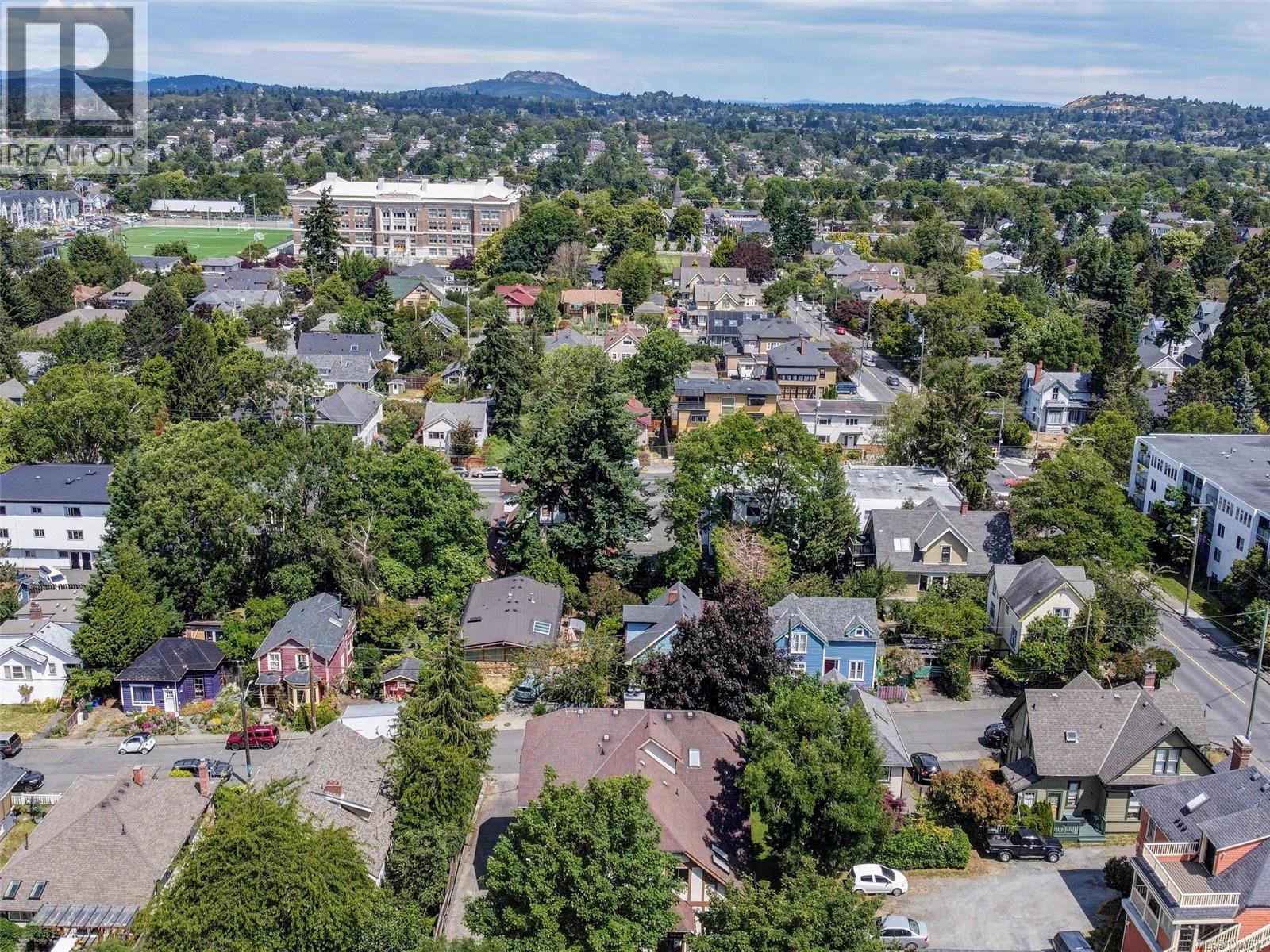 1335 Rudlin St, Victoria, British Columbia  V8V 3R9 - Photo 32 - 1004675