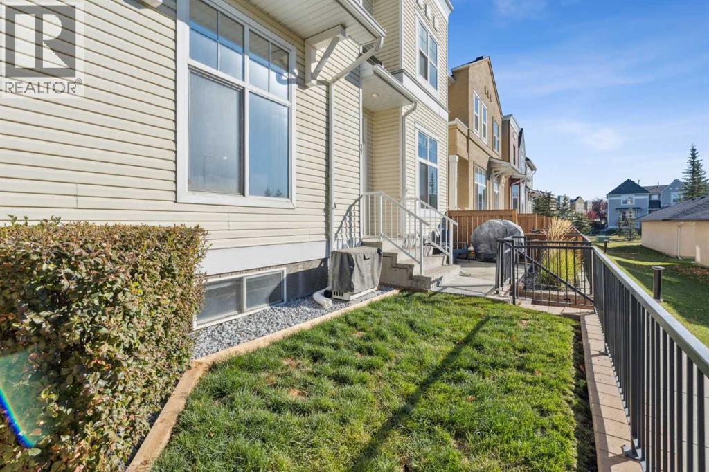 77 Mckenzie Towne Gate Se, Calgary, Alberta  T2Z 4G1 - Photo 3 - A2265247