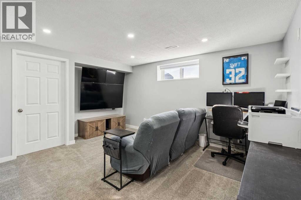 77 Mckenzie Towne Gate Se, Calgary, Alberta  T2Z 4G1 - Photo 30 - A2265247