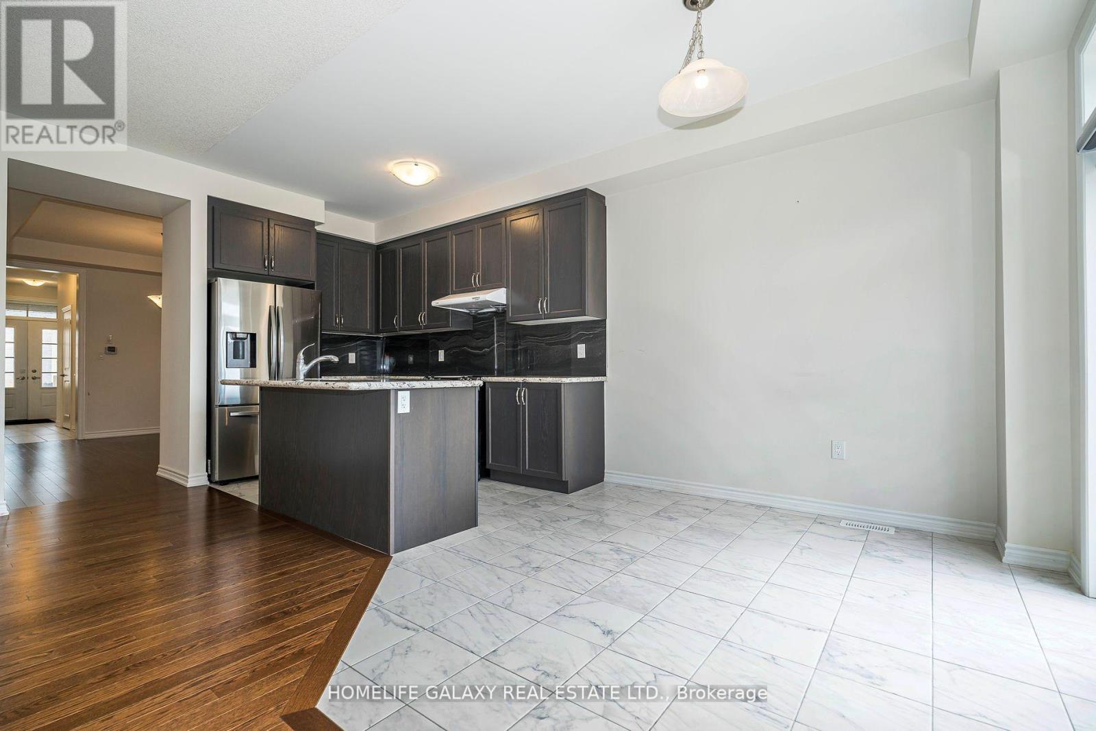 29 Bromfield Street, Whitby, Ontario  L1P 0P8 - Photo 16 - E12477167
