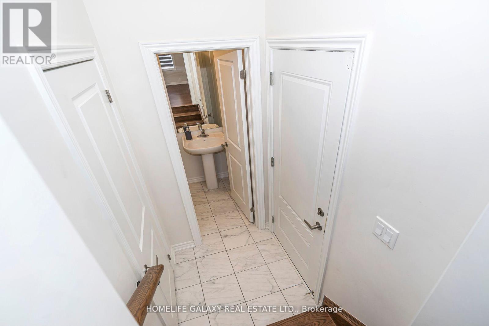29 Bromfield Street, Whitby, Ontario  L1P 0P8 - Photo 26 - E12477167
