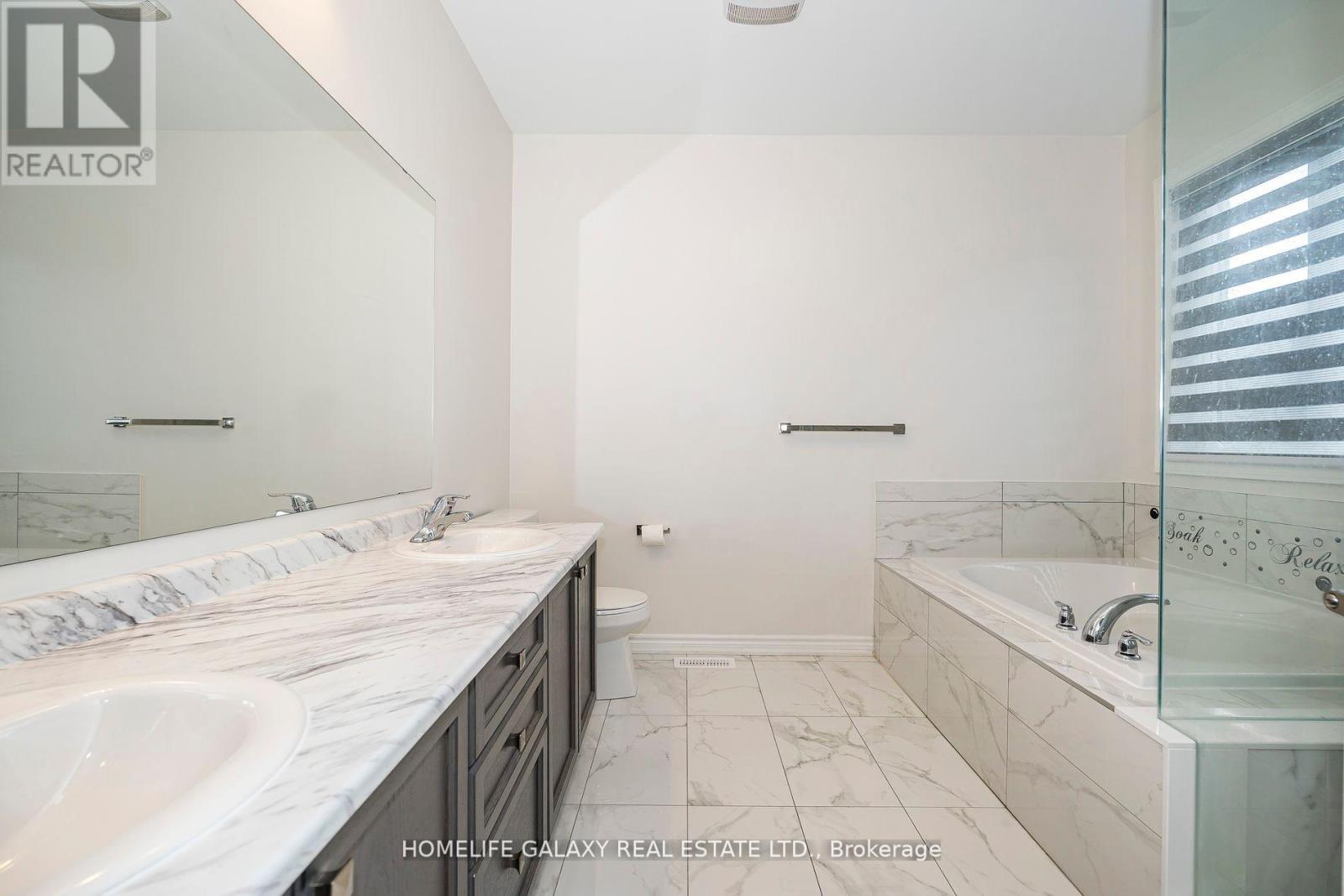 29 Bromfield Street, Whitby, Ontario  L1P 0P8 - Photo 33 - E12477167