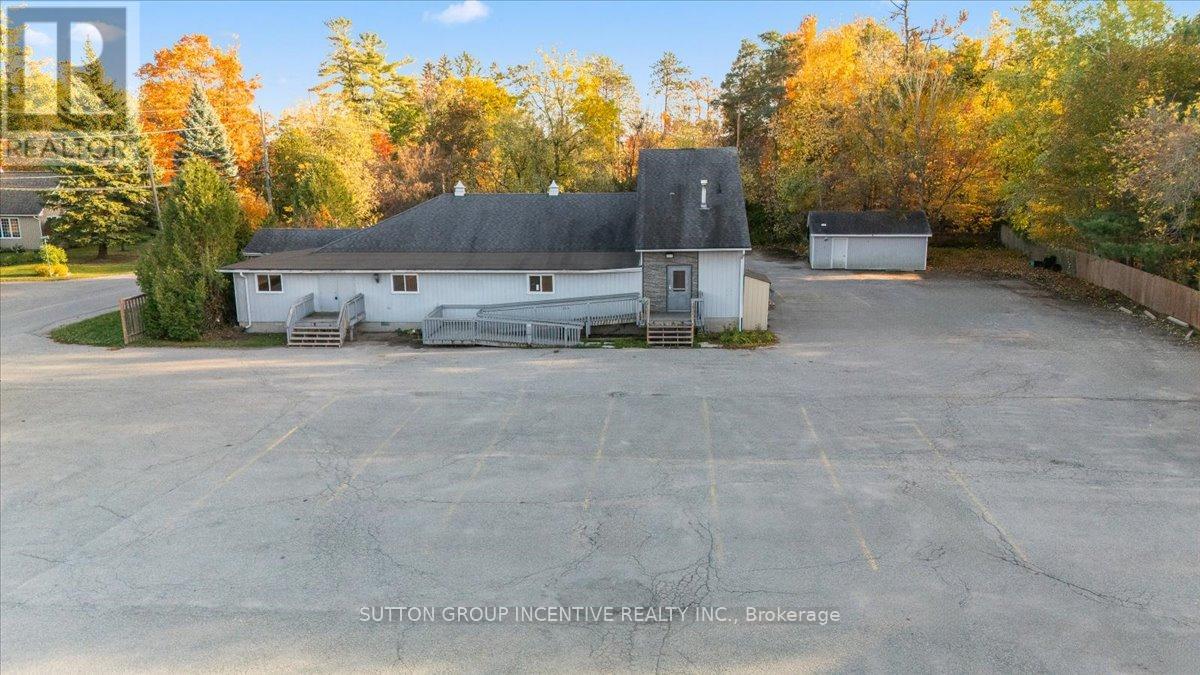 2044 25 Side Road, Innisfil, Ontario  L9S 1Z2 - Photo 1 - N12470919