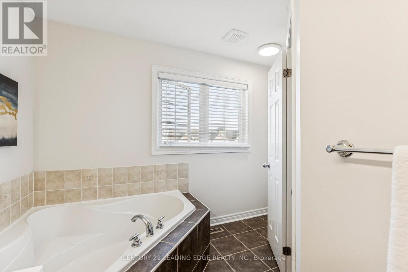 33 Evaridge Drive, Markham, Ontario  L6B 1E7 - Photo 36 - N12477166