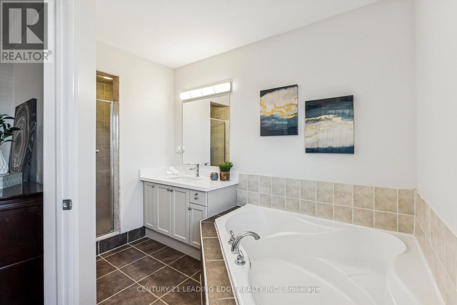 33 Evaridge Drive, Markham, Ontario  L6B 1E7 - Photo 37 - N12477166