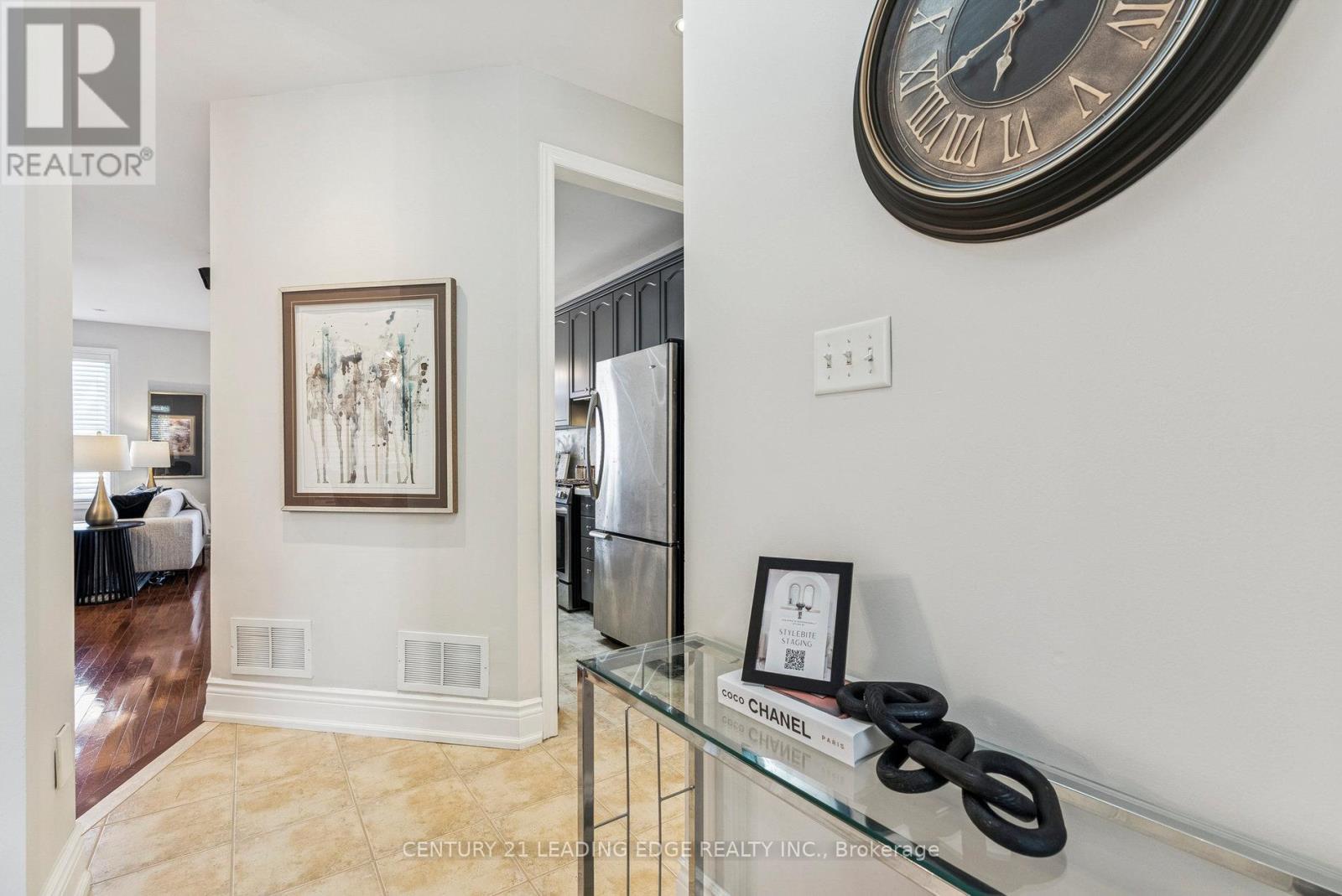 33 Evaridge Drive, Markham, Ontario  L6B 1E7 - Photo 7 - N12477166