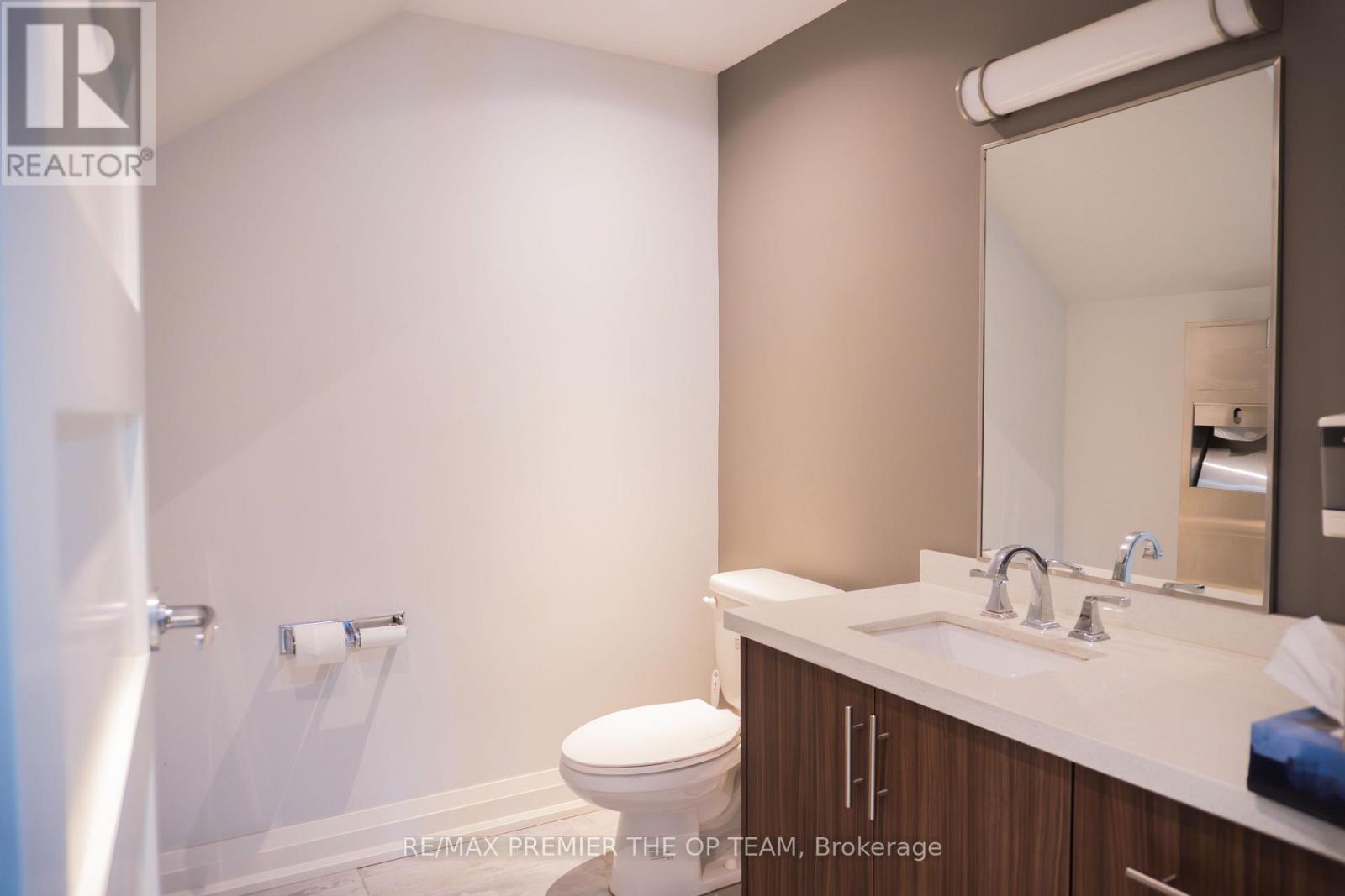 Main - 2900 Langstaff Road, Vaughan, Ontario  L4K 4R9 - Photo 10 - N12477174