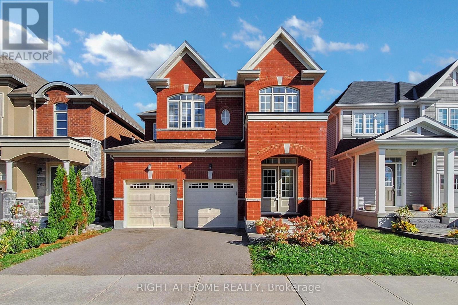 11 ROBERT WILSON CRESCENT, Georgina, Ontario